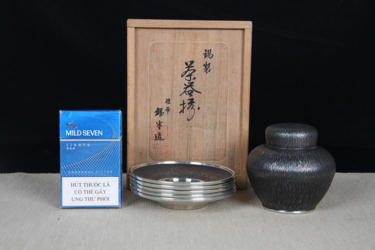 日本锡器日本锡半造本锡 制茶叶罐杯托组手锤辐射纹-日本茶叶罐-日本茶道-主营日本铁壶|日本老铁壶|日本南部铁壶|日本香炉|日本杯托|日本火钵|日本花器|日本茶釜