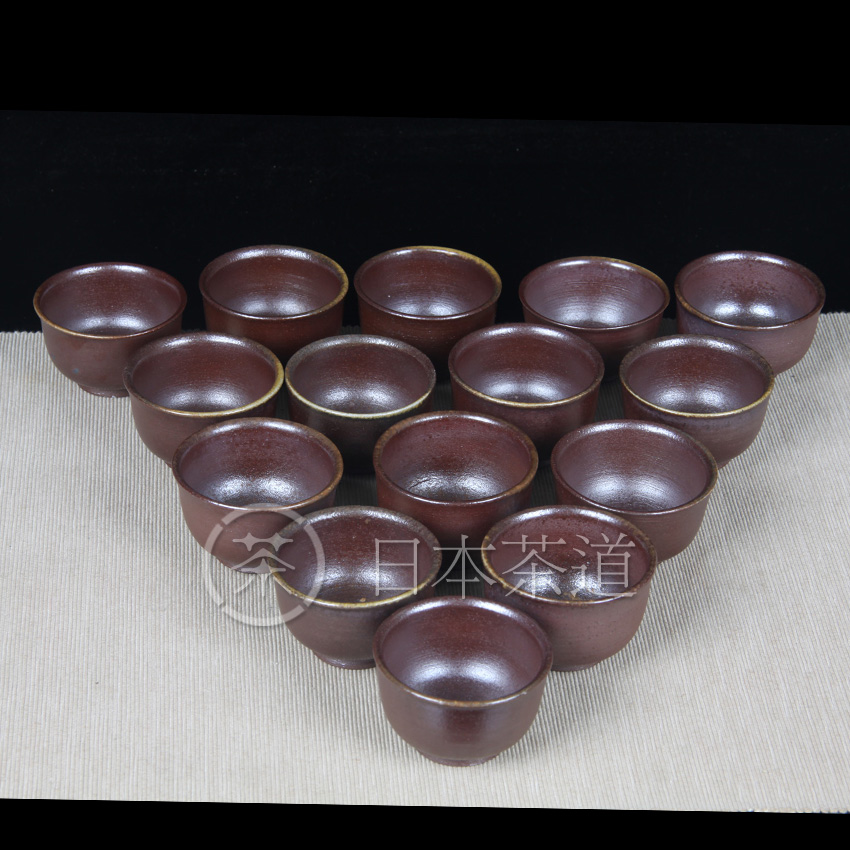 日本备前烧 备前烧品茶杯十五客 烧制温度高，器型非常适合中国茶道，15个一组，火痕，金银彩烧制完美，性价比高，带原装供箱