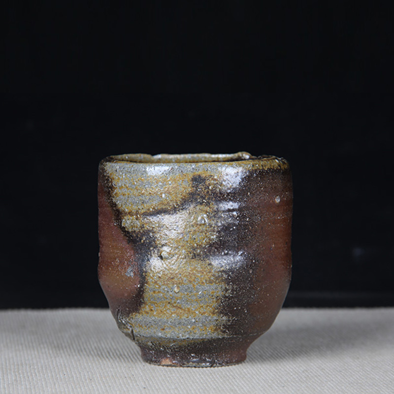 日本备前烧 日本备前烧高身杯 高山光作，日本备前烧工艺，落灰火痕烧制完美