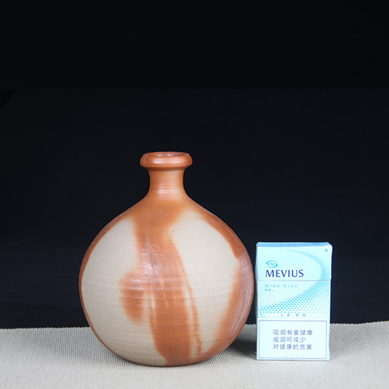日本备前烧 日本备前烧大肚瓶 日本备前烧花瓶花器花入，器型简单大方，烧制火痕漂亮，带作者款识