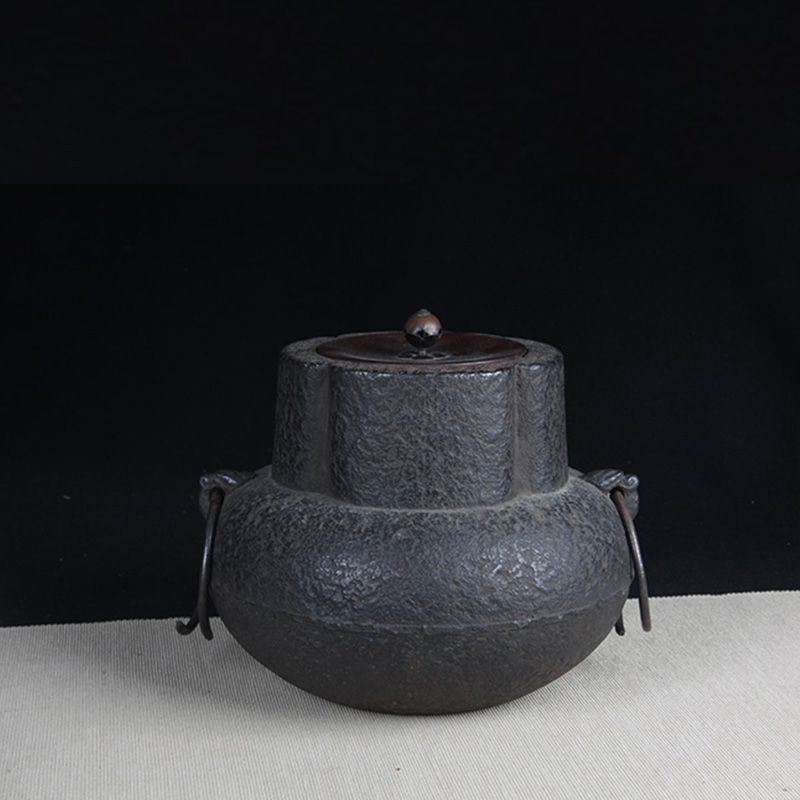日本茶釜 日本长颈铁茶釜 日本经典茶釜器型，双兽耳，带釜环，内嵌盖，性价比高