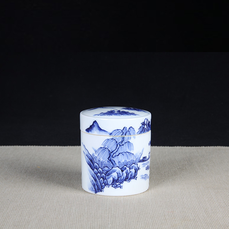 日本茶入 日本青花山水纹直筒型茶叶罐 日本青花工艺，明代画风，苏麻离青，发色靓丽，釉水肥润，绘制山水诗文