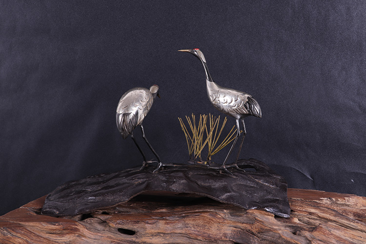 日本茶器日本古铜精工松鹤纹铸物日本古铜工艺，精铸松针纹，仙鹤