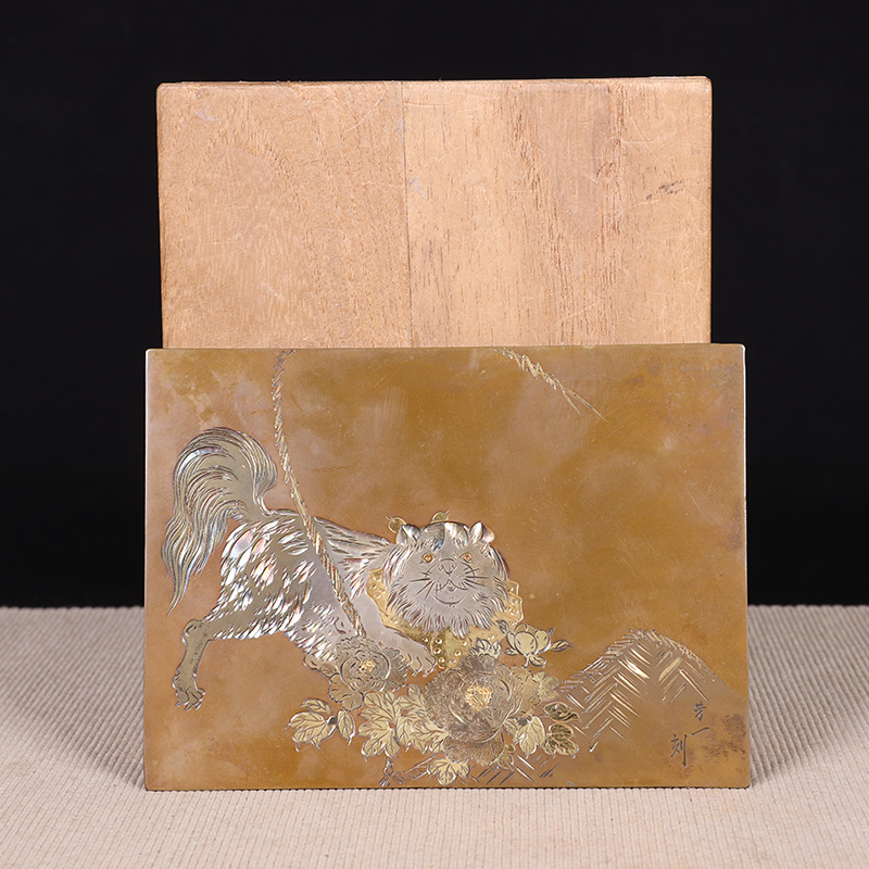 日本茶器 日本铜板雕刻狮子牡丹花卉纹铜板画 日本金工雕刻工艺，芳一刻，雕金师内藤芳一刻，刻工精细，涂金银
